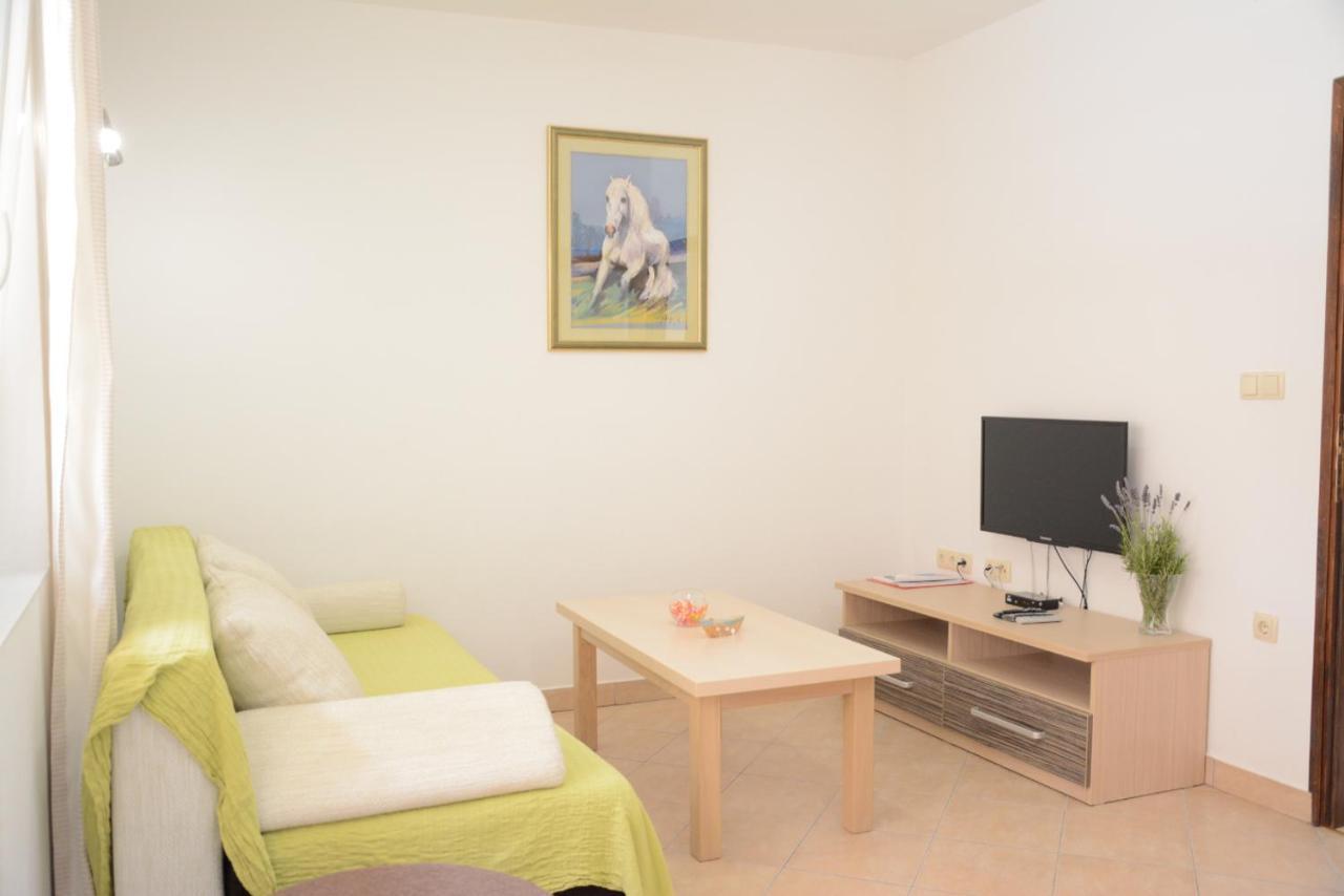 Apartments Marina Razanac Bagian luar foto